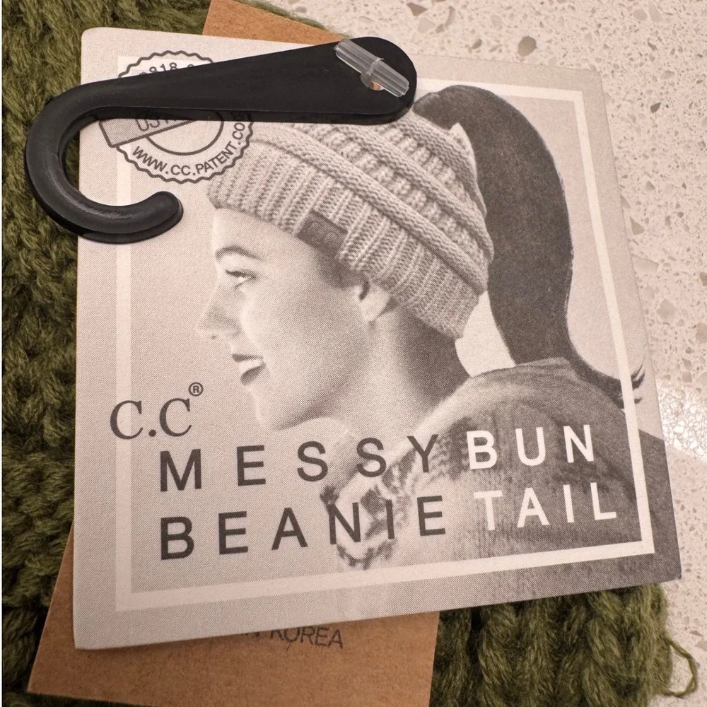 C.C Messy Bun Beanie Tail Women OS Olive Green New Ponytail Cable Knit Hat